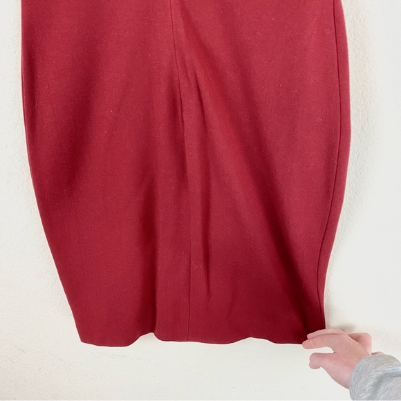 Laundry by Shelli Segal Body Con Midi V-Neck Dress - Picture 6 of 13